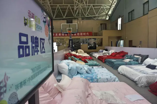 �Ҹ�������ζϯ����ͨ������������300���Ҽ��a(ch��n)Ʒ��Ů�����