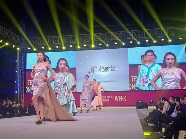 �r(sh��)�����I(l��ng)������2017�ɶ��Ҽ���•�ɶ��r(sh��)�b�������ݾ��ʆ�Ļ