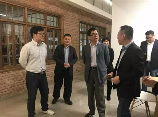 �Ї�(gu��)�Ҽ��f(xi��)��(hu��)һ���{(di��o)�в���Ҽ������ҵ�̺