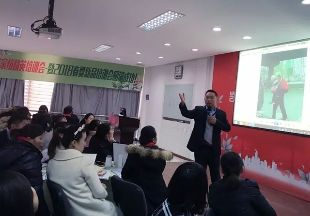 �Pʢ�Ҽ���Ӣ��Ӗ(x��n)����2018��Ʒ��Ӗ(x��n)���ի@�M�M��