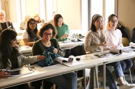 ����Ҽ��y���R�m�W�ᣬ�_�����H�r��У��������