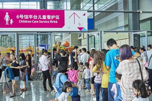 ���ڶYƷ�Ҿ�չ�_(k��i)Ļ�ڼ���������c(di��n)�����չ����ã��