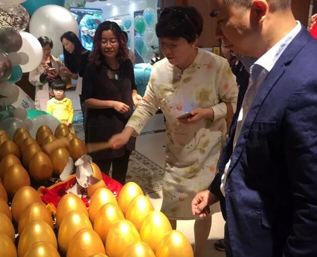 ���Լ�����ϯ˯�߹�|(zh��)�Pʢ�Ҽ������(hu��)���f����˯�������x��