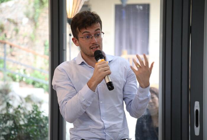 ����Ȼ���ؾ�����������һ�����ӵİl(f��)����