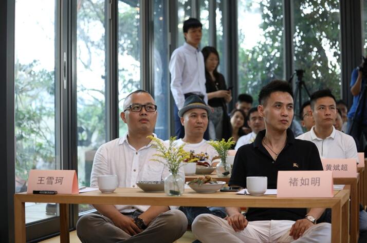 ����Ȼ���ؾ�����������һ�����ӵİl(f��)����