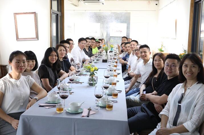 ����Ȼ���ؾ��������һ�����ӵİl(f��)����