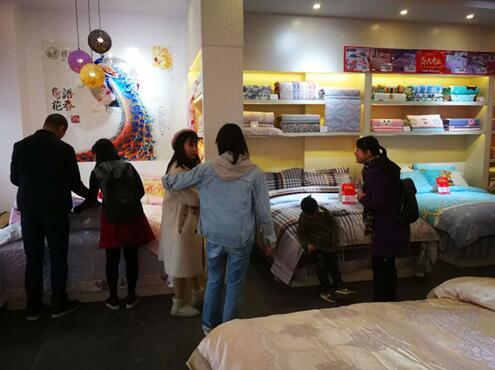 ˯�����Ҽ�¡���M(j��n)�vꖽ��У���(ch��ng)�����