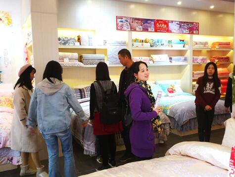 ˯�����Ҽ�¡���M(j��n)�vꖽ�������(ch��ng)��𱬣�