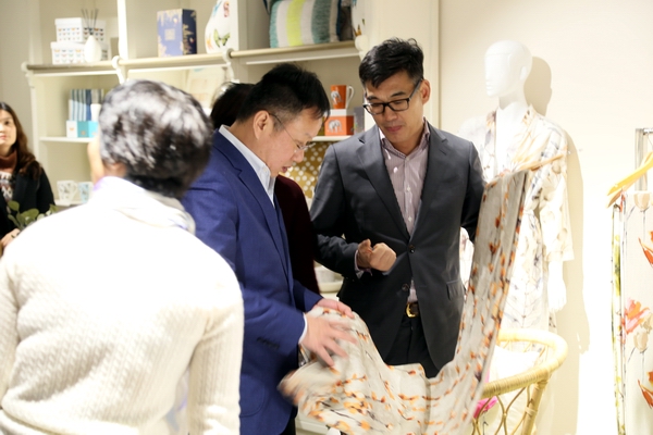 ���������ںϰl(f��)չ�����(hu��)�L����Ī��˹