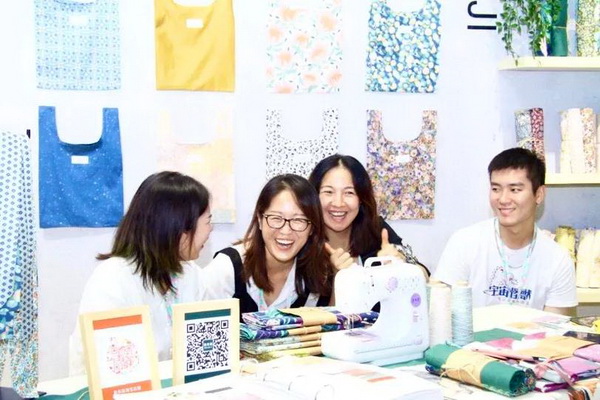 ���첼������չ2020intertextile�Ϻ��Ҽ�չ�����h(yu��n)��(chu��ng)������M�@���H��
