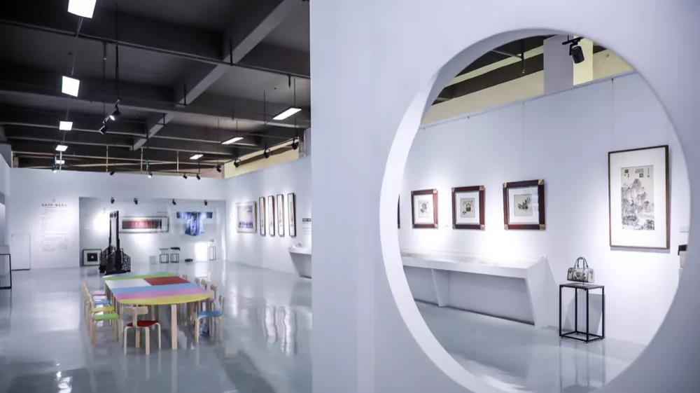 ��ˇ�������I(l��ng)�Gɫ�r��--2021�������H�鼏���[���_Ļ�ڼ�